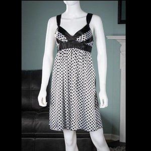 A. Byer Sz S Beautiful Satin Dress Black & White Print Sleeveless